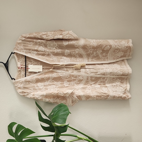 Over blouse robe top size medium - Picture 3 of 8